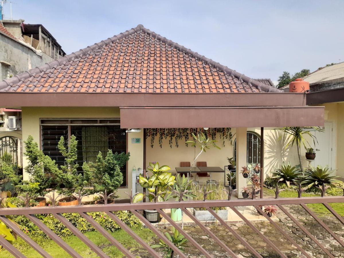 Gio Guesthouse Bogor Dış mekan fotoğraf
