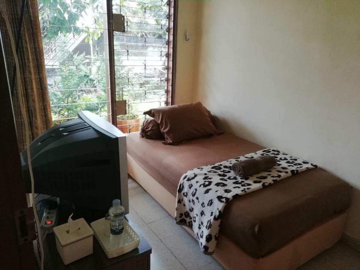 Gio Guesthouse Bogor Dış mekan fotoğraf
